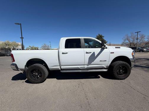 2022 RAM 2500 Big Horn Crew Cab 4x4 6'4' Box