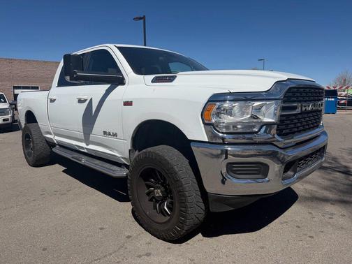 2022 RAM 2500 Big Horn Crew Cab 4x4 6'4' Box