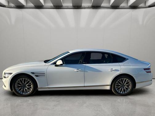 Uyuni White 2023 Genesis G80 2.5T AWD