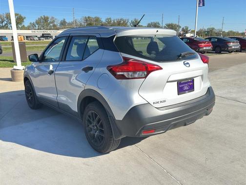 2019 Nissan Kicks S