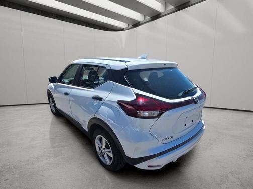 Fresh Powder 2023 Nissan Kicks S