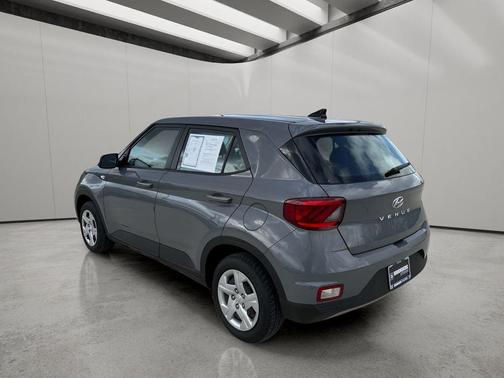 2020 Hyundai VENUE SE