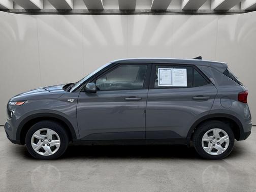 2020 Hyundai VENUE SE