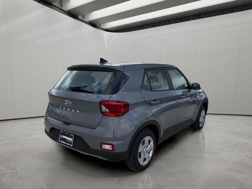 2020 Hyundai VENUE SE