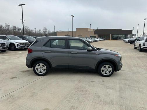 2020 Hyundai VENUE SE