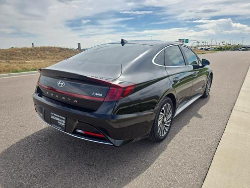 2023 Hyundai SONATA Hybrid Limited