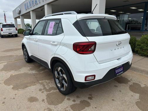 Lunar White 2025 Hyundai VENUE SEL