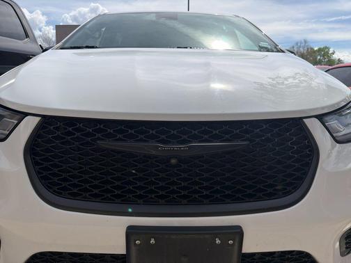 2024 Chrysler Pacifica Hybrid S Appearance Pkg