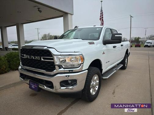 Bright White Clearcoat 2024 RAM 2500 Big Horn Crew Cab 4x4 6'4' Box