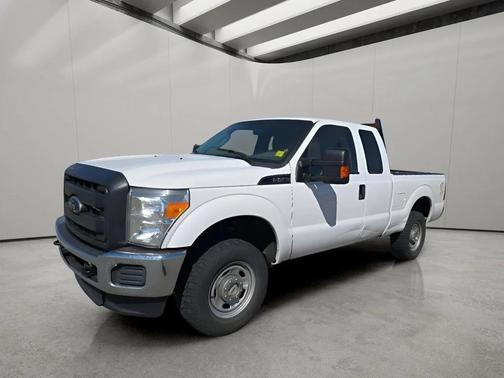 OXFORD WHITE 2015 Ford F-250 XL