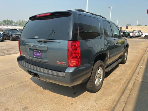 Stealth Gray Metallic 2010 GMC Yukon SLT