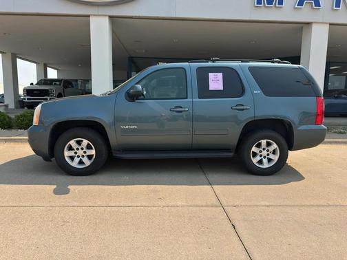 Stealth Gray Metallic 2010 GMC Yukon SLT
