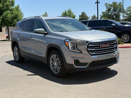 Sterling Metallic 2024 GMC Terrain SLT