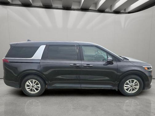 Pantera Metal 2022 Kia Carnival LX