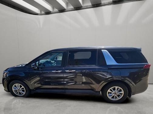 Pantera Metal 2022 Kia Carnival LX