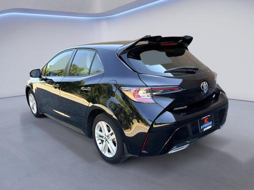 Midnight Black Metallic 2022 Toyota Corolla SE