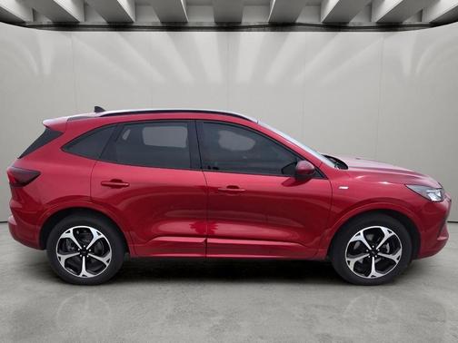 RAPID RED MET TINTED CC 2023 Ford Escape ST-Line Select
