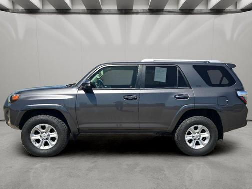 Magnetic Gray Metallic 2018 Toyota 4Runner SR5 Premium