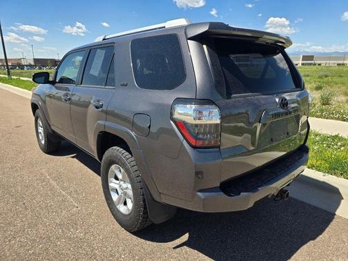 Magnetic Gray Metallic 2018 Toyota 4Runner SR5 Premium
