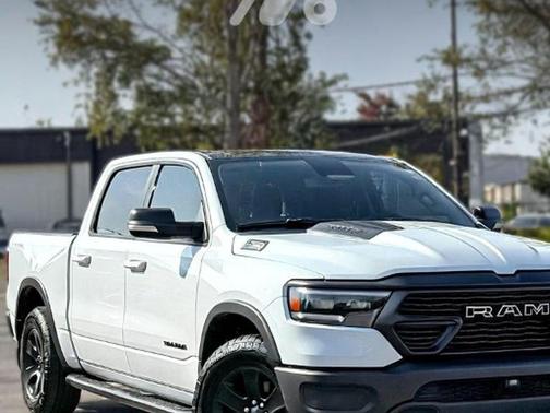 Bright White Clearcoat 2022 RAM 1500 Tradesman