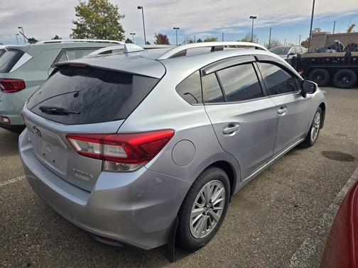 Ice Silver Metallic 2017 Subaru Impreza 2.0i Premium