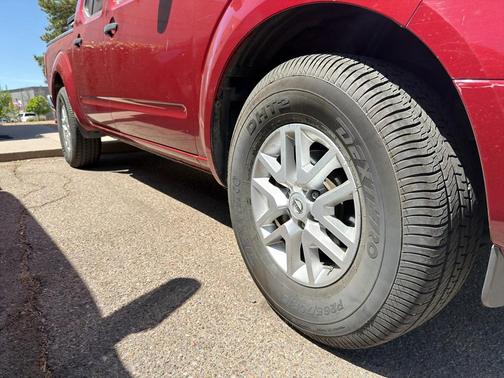 Cayenne Red Metallic 2019 Nissan Frontier SV