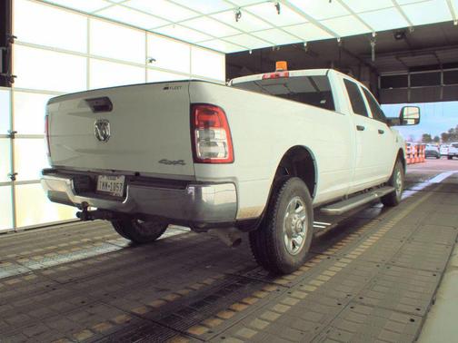 Bright White Clearcoat 2023 RAM 2500 Tradesman Crew Cab 4x4 8' Box