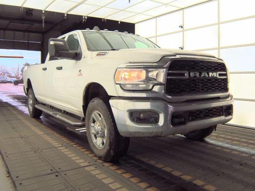 Bright White Clearcoat 2023 RAM 2500 Tradesman Crew Cab 4x4 8' Box