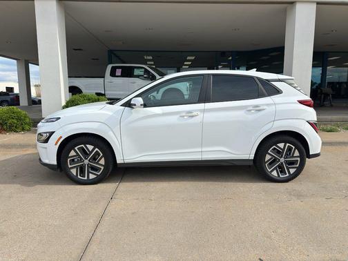 Lunar White 2023 Hyundai KONA EV Limited
