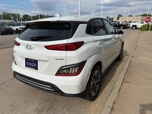 Lunar White 2023 Hyundai KONA EV Limited