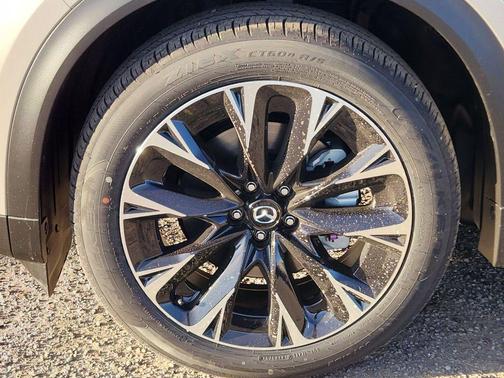 2025 Mazda CX-90 PHEV Premium Plus