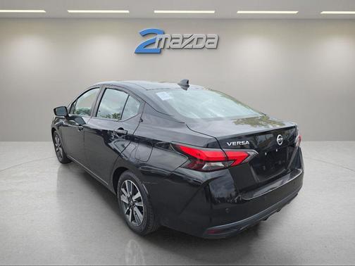 2021 Nissan Versa 1.6 SV