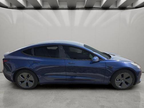 Deep Blue Metallic 2022 Tesla Model 3 Long Range