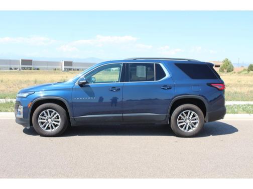 2023 Chevrolet Traverse LT Cloth