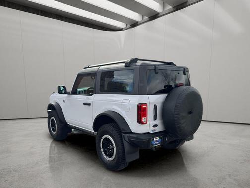 OXFORD WHITE 2023 Ford Bronco Black Diamond