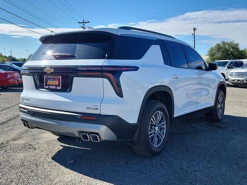 2024 Chevrolet Traverse LT