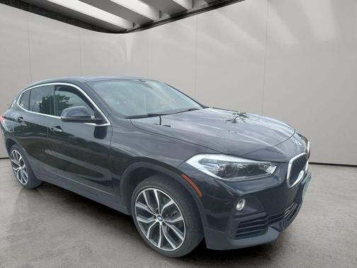 Black Sapphire Metallic 2018 BMW X2 xDrive28i