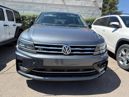 Platinum Gray Metallic 2021 Volkswagen Tiguan 2.0T SEL R-Line 4MOTION