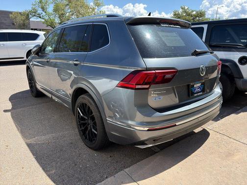 Platinum Gray Metallic 2021 Volkswagen Tiguan 2.0T SEL R-Line 4MOTION