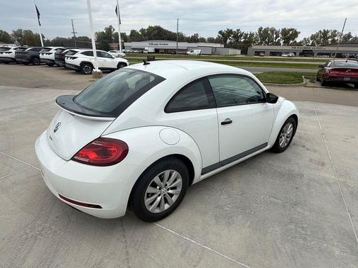 2018 Volkswagen Beetle 2.0T S