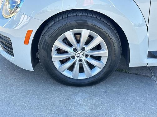 2018 Volkswagen Beetle 2.0T S
