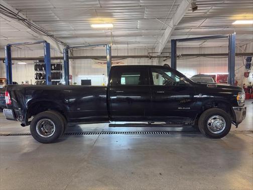 2019 RAM 3500 Big Horn Crew Cab 4x4 8' Box