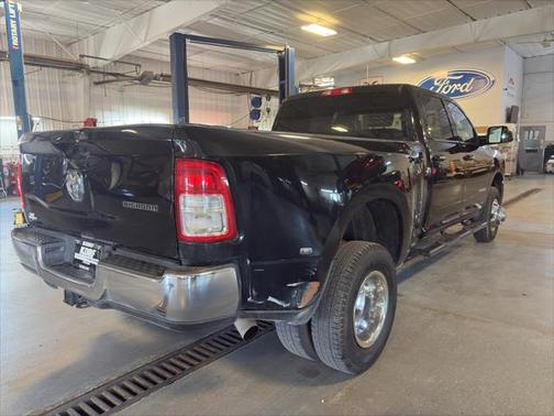 2019 RAM 3500 Big Horn Crew Cab 4x4 8' Box