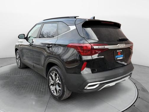 2022 Kia Seltos EX