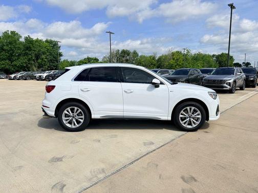 2023 Audi Q3 Premium 45 TFSI S line quattro Tiptronic