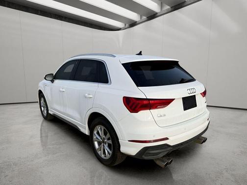 2023 Audi Q3 Premium 45 TFSI S line quattro Tiptronic