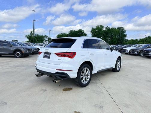 2023 Audi Q3 Premium 45 TFSI S line quattro Tiptronic