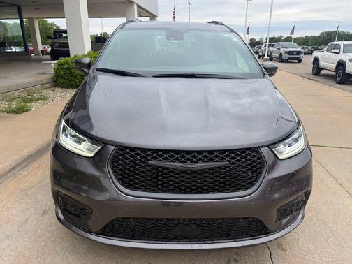 Granite Crystal Metallic Clearcoat 2022 Chrysler Pacifica Touring L