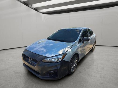 Ice Silver Metallic 2019 Subaru Impreza 2.0i