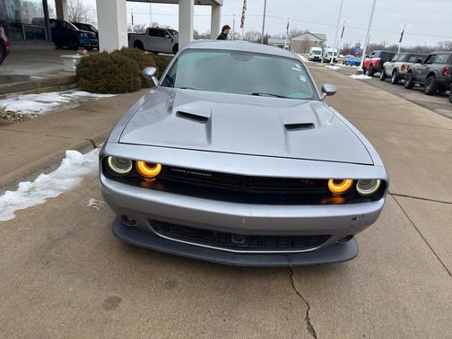 2016 Dodge Challenger R/T Scat Pack